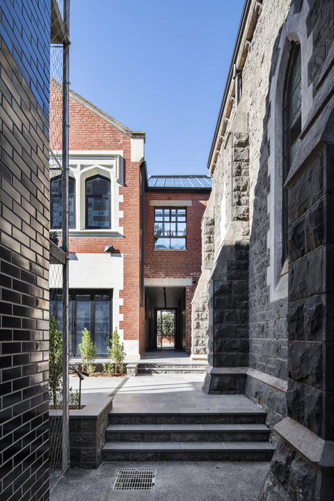 Converted Blue Stone Church - Hotel NSW 6