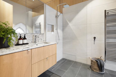 Converted Blue Stone Church - Hotel NSW 22