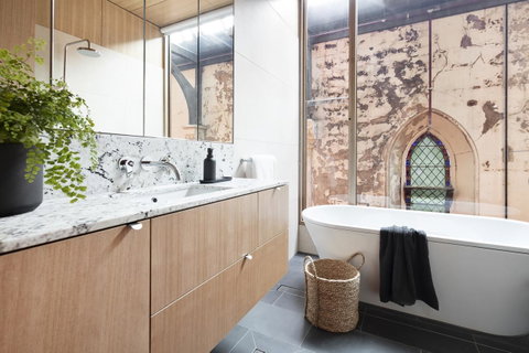 Converted Blue Stone Church - Hotel NSW 21