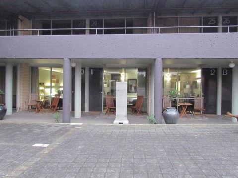 The Olive Tree Motel - Hotel NSW 18