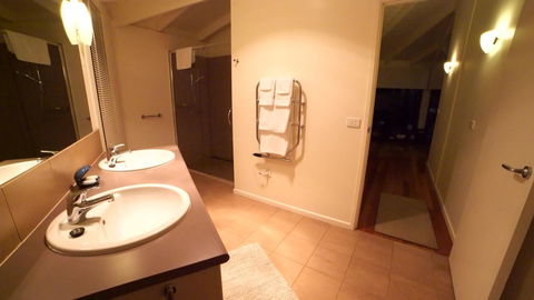 Limosa Rise - Hotel NSW 4