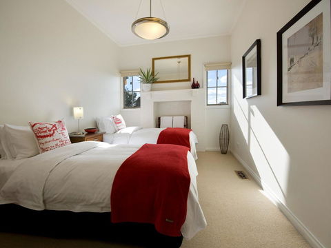 Churchills - Hotel NSW 12
