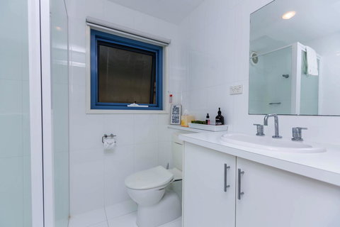 The Waterfront Apartment - Hotel NSW 11