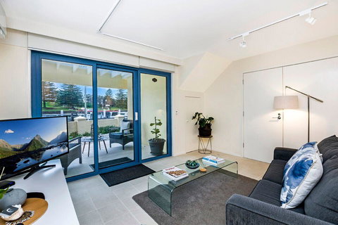 The Waterfront Apartment - Hotel NSW 10