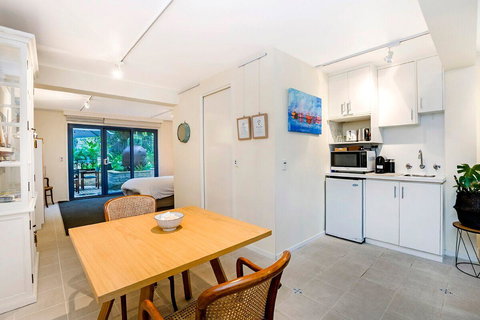 The Waterfront Apartment - Hotel NSW 8