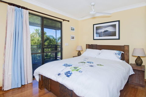 THE BOARDROOM ON BANKSIA - 11 Banksia Ave Bonny Hills - Hotel NSW 3