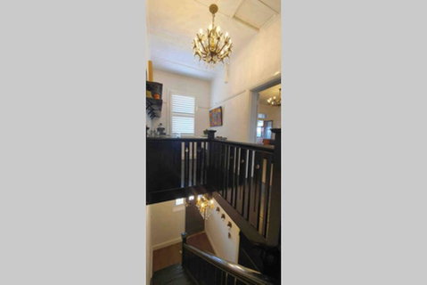 The Dewhurst - Sophisticated Entire CBD Apartment - Hotel NSW 2