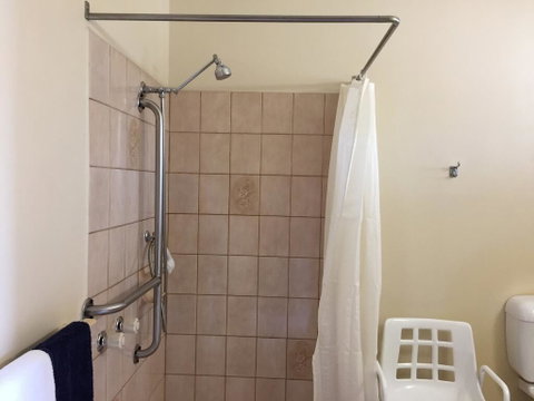 The Finley Palm Motor Inn - Hotel NSW 2