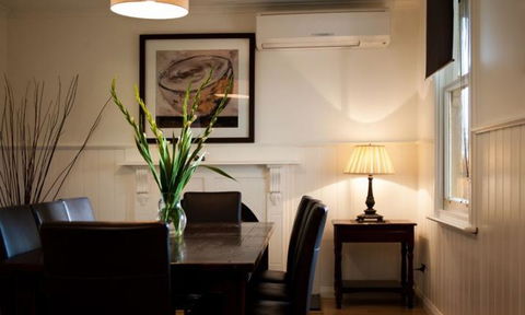 The Gums - Hotel NSW 2
