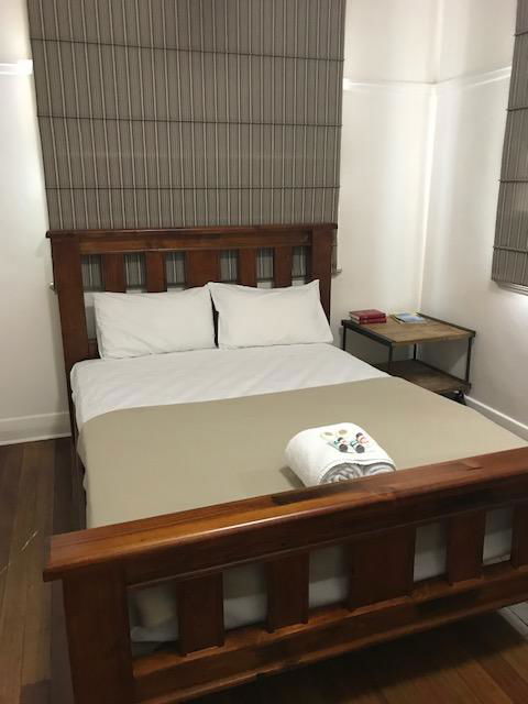 The Irish Village - Hotel NSW 2