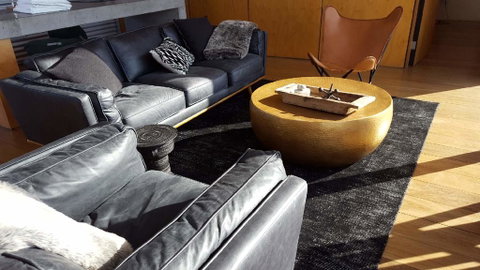 The Longhouse - Suite 3 - Hotel NSW 3