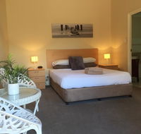 The Nosh  Nod - Howick Street - Hotel NSW