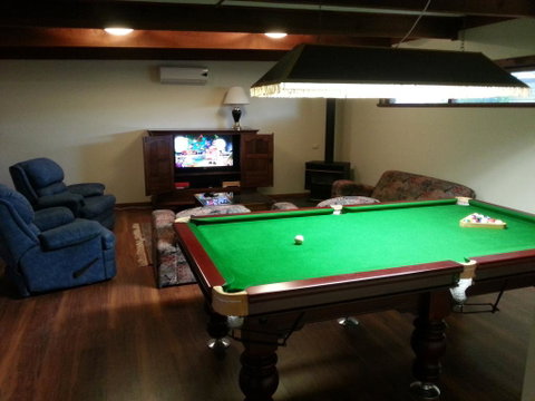 The Palms - Hotel NSW 2