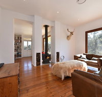 The Parson's Vineyard Retreat - get amongst the vineyards in a historic home