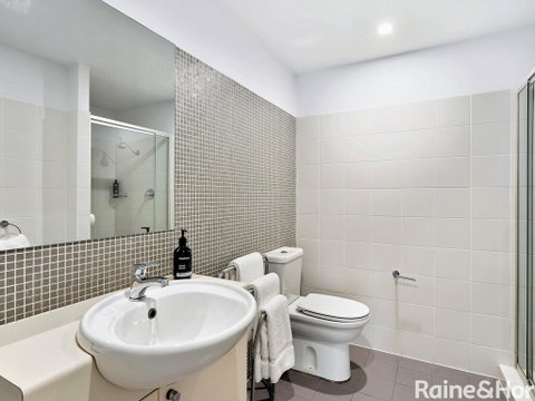 The Sanctuary #363 - 363/80 John Whiteway Drive - Hotel NSW 3