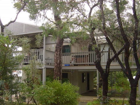 The Treehouse In Dawesville - Hotel NSW 3