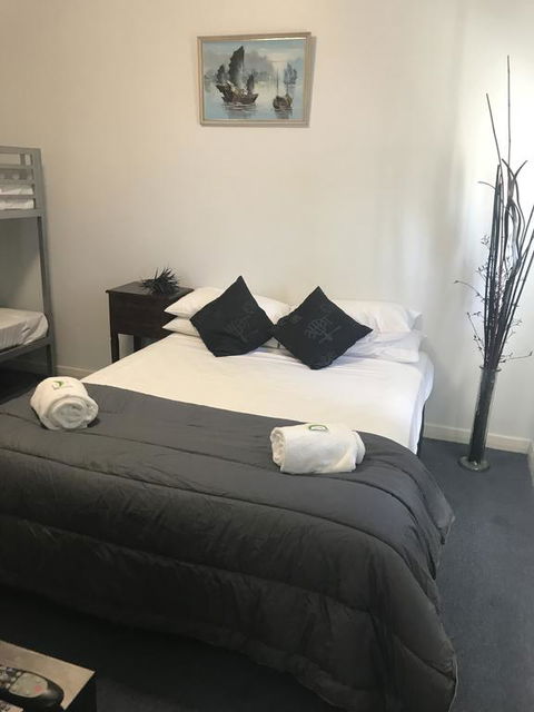 Tin Can Bay Budget Accommodation - Hotel NSW 0