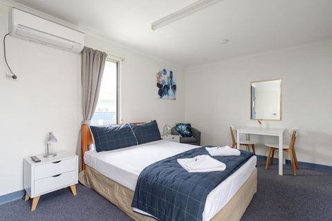 Tin Can Bay's Sleepy Lagoon Motel - Hotel NSW 2