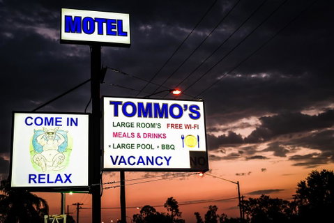 Tommo's Motor Lodge - Hotel NSW 2