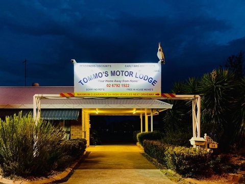 Tommo's Motor Lodge - Hotel NSW 1