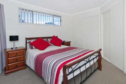 TOPVIEWS - 15Second Av BH - Hotel NSW 3