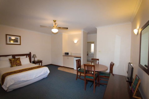 Tree Top Walk Motel - Hotel NSW 3