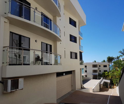 Trinity Beach Penthouse - Hotel NSW 1