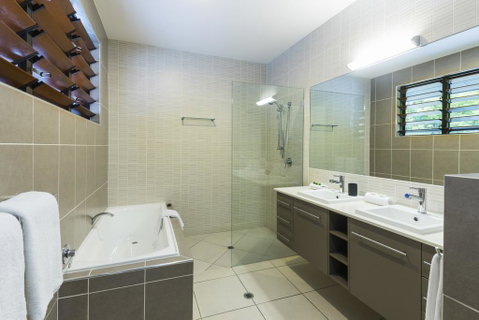 Trito - Luxury Holiday House - Hotel NSW 3