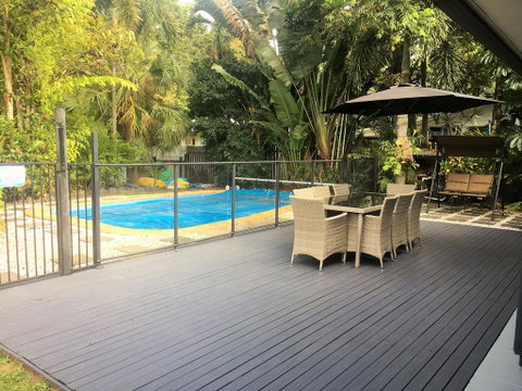 Tropical Private Open Space At Trinity - Hotel NSW 1