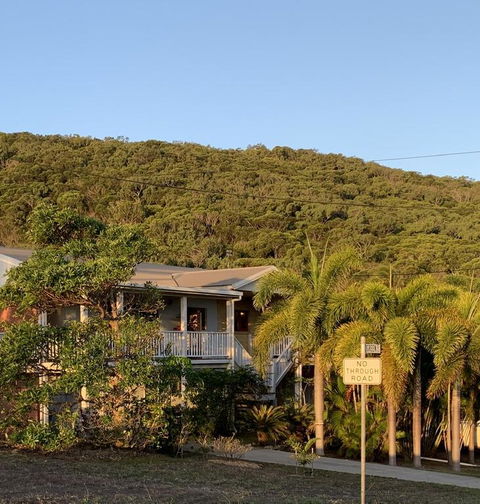 Tropical Styling - Hotel NSW 3