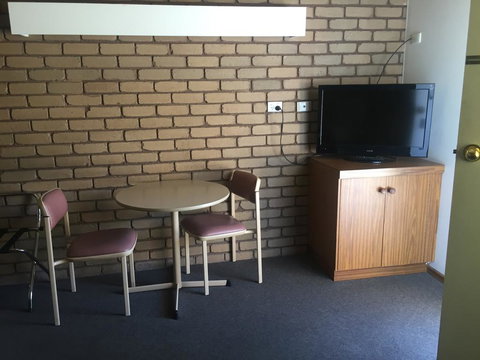 Tudor House Motel - Hotel NSW 1