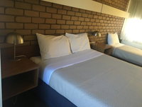Tudor House Motel