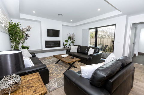 TWO TEN Sleeps 10! Luxury CBD Accommodation - Hotel NSW 0
