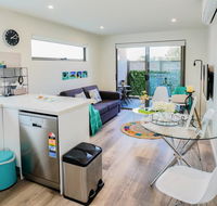 U101 Brunswick Living Brand New Deluxe Balcony Apartment close to Airport and CBD - Hotel NSW