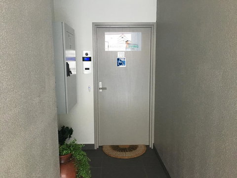 U201 Brunswick Living Brand New Deluxe Balcony Upper Floor Apartment Close To Airport And CBD - Hotel NSW 1