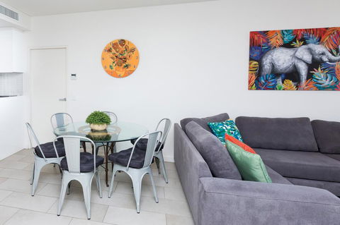 Urban Jungle! Executive Apartment In Heart Of CBD - Hotel NSW 2