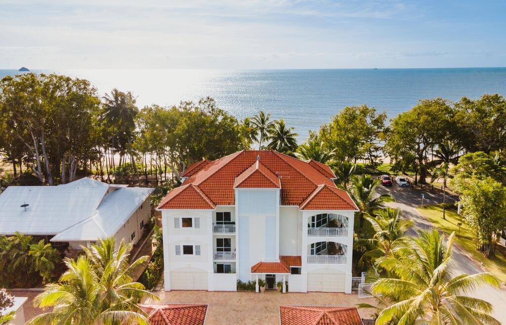 Clifton Beach QLD Hotel NSW