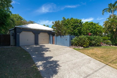 Villa Blue - Hotel NSW 1