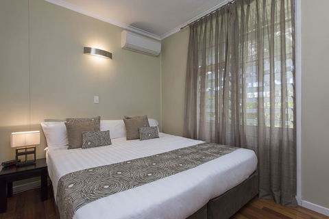 Villa Frangipani - Hotel NSW 3