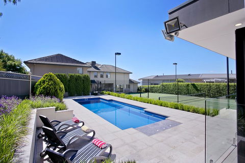 Vue De La Mer Luxury Family Retreat With Tennis Court, Pool, Spa, Water Views - Hotel NSW 0