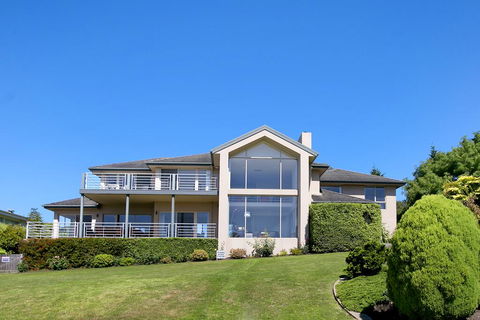 Vue De La Mer Luxury Family Retreat With Tennis Court, Pool, Spa, Water Views - Hotel NSW 1