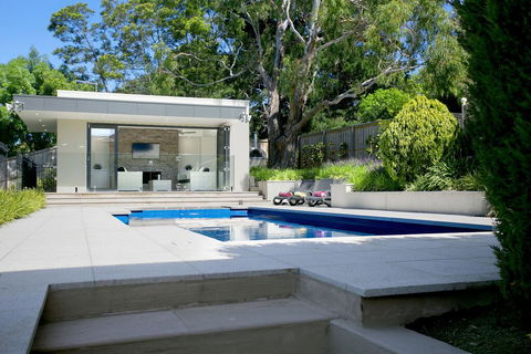 Vue De La Mer Luxury Family Retreat With Tennis Court, Pool, Spa, Water Views - Hotel NSW 2