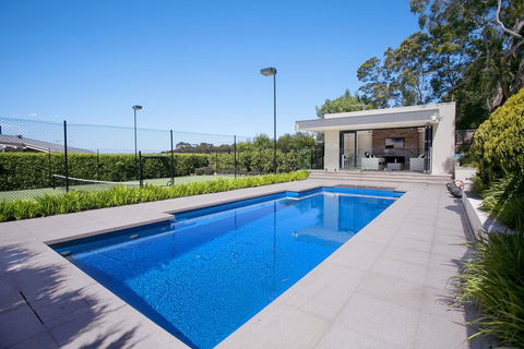 Vue De La Mer Luxury Family Retreat With Tennis Court, Pool, Spa, Water Views - Hotel NSW 3