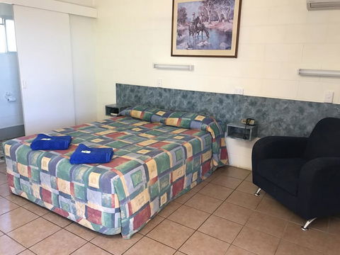 Wagon Wheel Motel - Hotel NSW 2