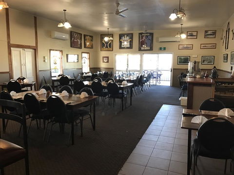 Wagon Wheel Motel - Hotel NSW 1