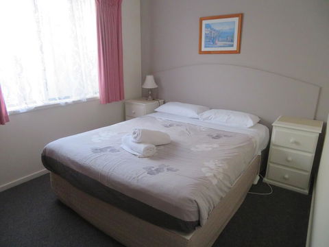Warrnambool Motel And Holiday Park - Hotel NSW 3