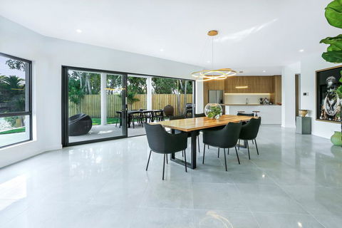 Waterfront Wonder, Noosa Waters - Hotel NSW 2