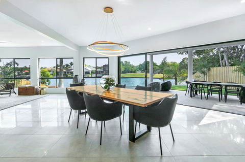 Waterfront Wonder, Noosa Waters - Hotel NSW 1