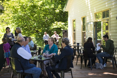 Oscar\'s On The Yarra - Hotel NSW 10