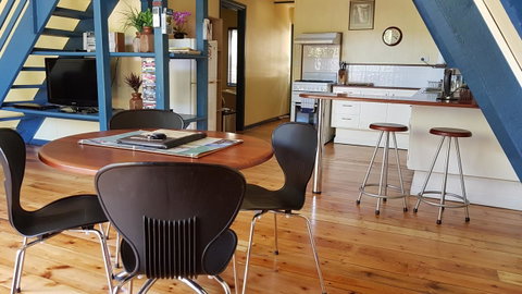 The A-Frame - Hotel NSW 6
